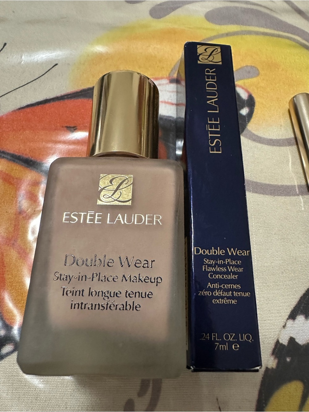 ‼️Last day‼️ Estée Lauder Double Wear Foundation and concealer